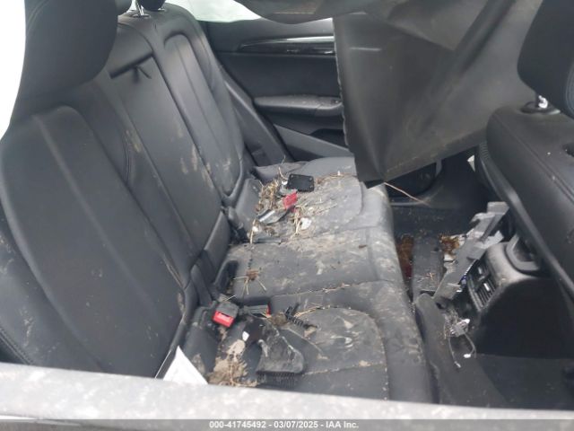 WBXHU7C33J5H39895 BMW X1 Sdrive28i