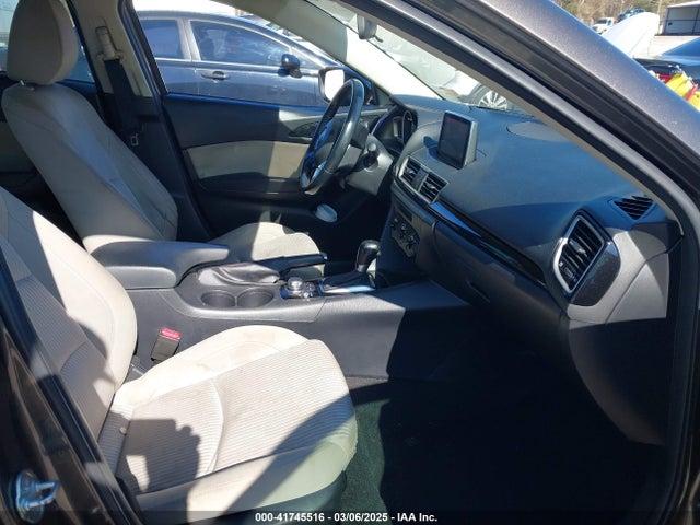 3MZBM1V79FM208826 Mazda pe