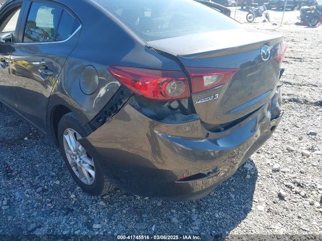 3MZBM1V79FM208826 Mazda pe