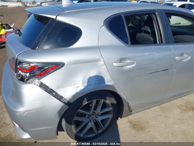 JTHKD5BH0E2193886 Lexus CT 200H