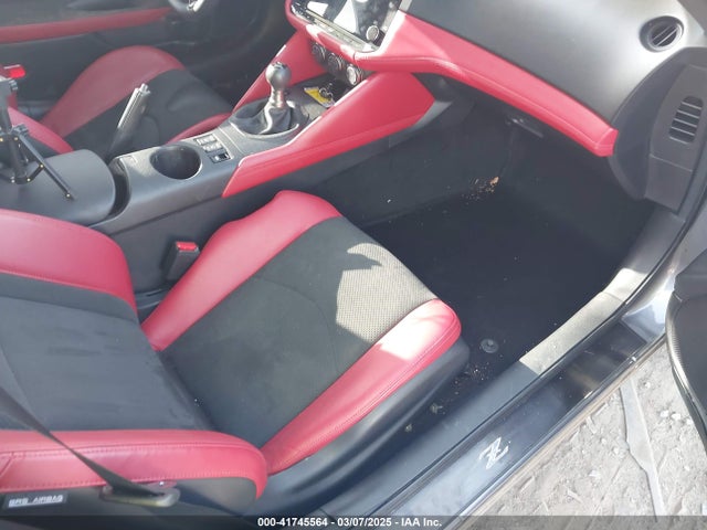 JN1BZ4BH5PM311048 Nissan Z Performance Manual