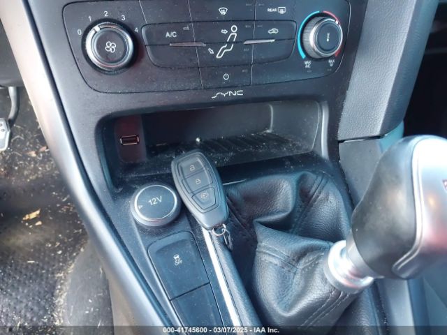 1FADP3L97GL261309 Ford FOCUS ST