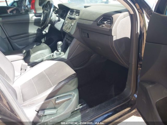 3VV3B7AX5JM009157 Volkswagen Tiguan 2.0t Se/2.0t Sel