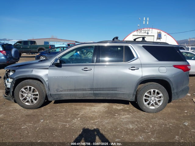 1GNEVGKW5KJ261159 Chevrolet Traverse 1lt