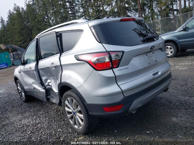 1FMCU9J97HUE98023 Ford Escape Titanium