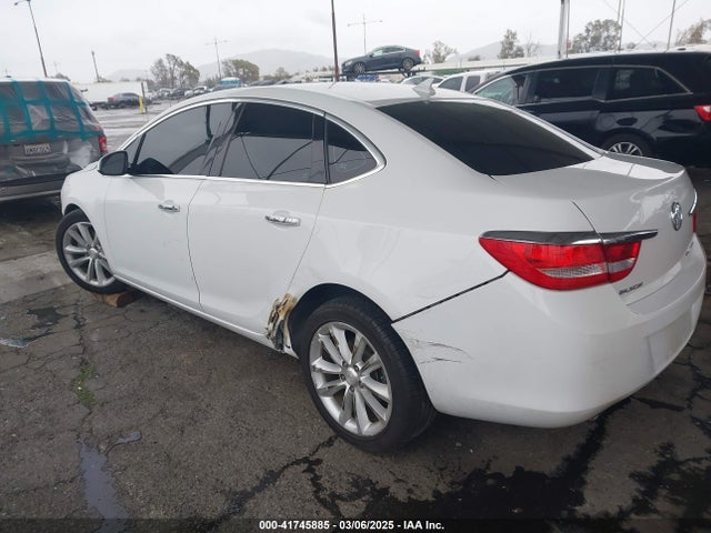 1G4PP5SK2E4110601 Buick Verano