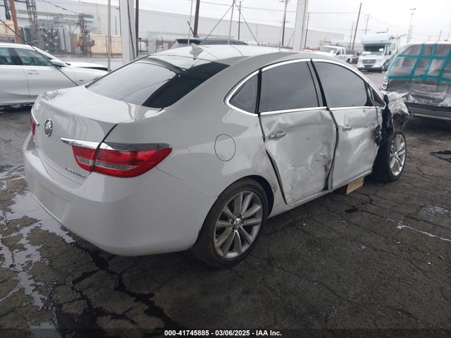 1G4PP5SK2E4110601 Buick Verano