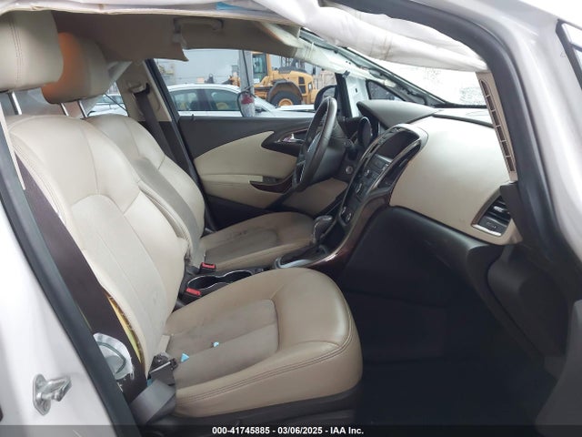 1G4PP5SK2E4110601 Buick Verano