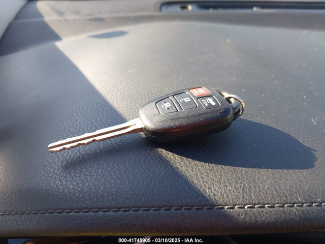 2T1BURHE9GC621285 Toyota Corolla S Plus