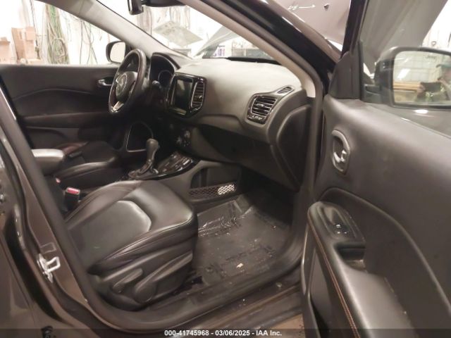 3C4NJDCBXKT806442 Jeep Compass Limited 4x4