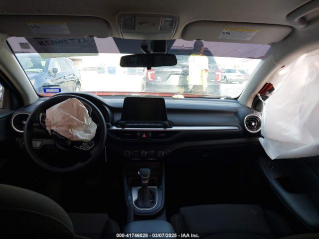 3KPF24AD1NE472235 KIA Forte Lxs