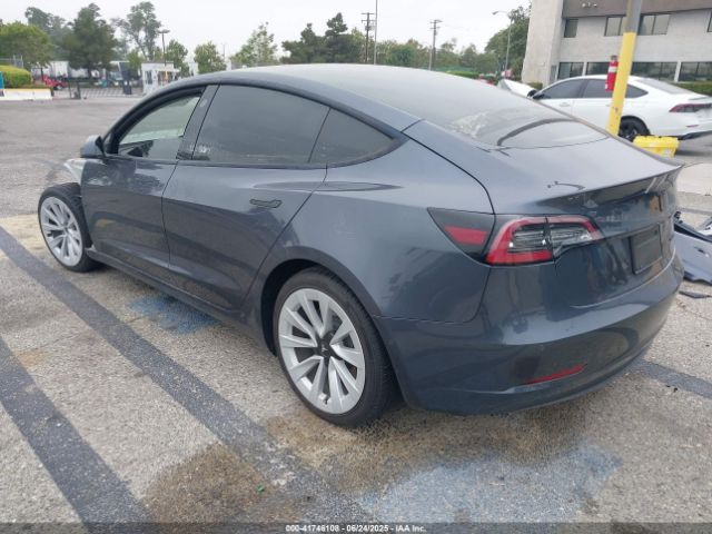 5YJ3E1EB2NF337857 Tesla 2022