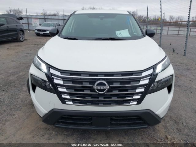 5N1BT3ABXRC698674 Nissan Rogue S Intelligent Awd