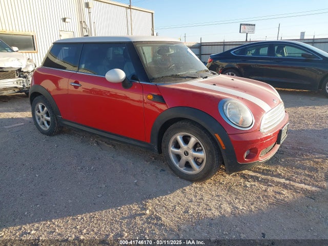 2009 MINI COOPER WMWMF33599TU74790 Photo 0