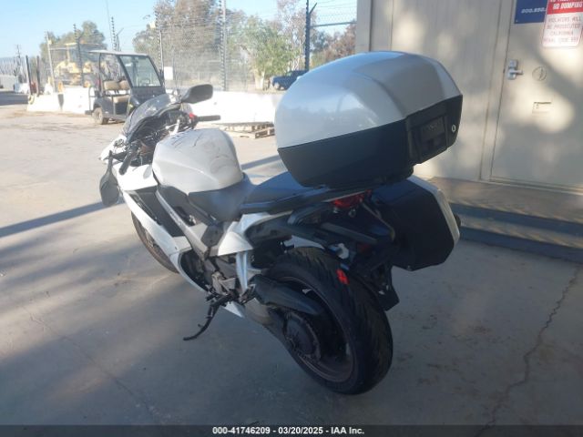 2014 HONDA VFR800 JH2RC7912EK000734 Photo 2