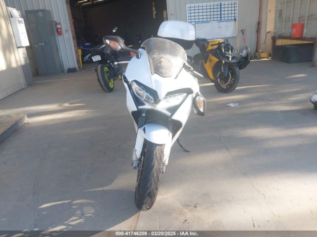 2014 HONDA VFR800 JH2RC7912EK000734 Photo 4