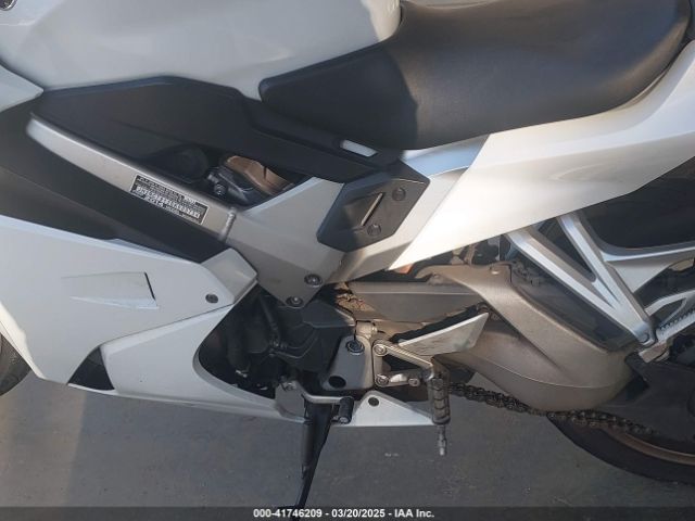 2014 HONDA VFR800 JH2RC7912EK000734 Photo 8
