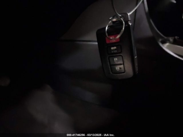 2T1BURHE2GC550656 Toyota Corolla S W/special Edition Pkg