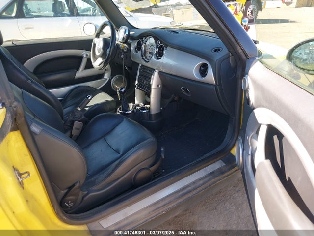 2005 MINI COOPER WMWRF335X5TF62640 Photo 4