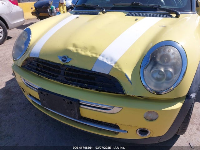 2005 MINI COOPER WMWRF335X5TF62640 Photo 5
