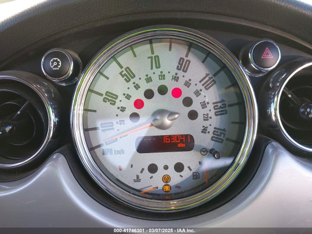 2005 MINI COOPER WMWRF335X5TF62640 Photo 6