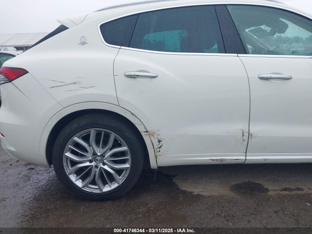 ZN661XUL3LX341388 Maserati Levante Granlusso