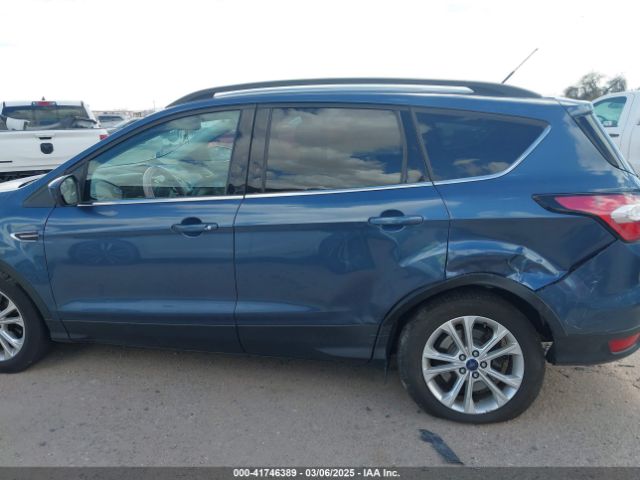 1FMCU9GD4JUA28579 Ford ESCAPE SE