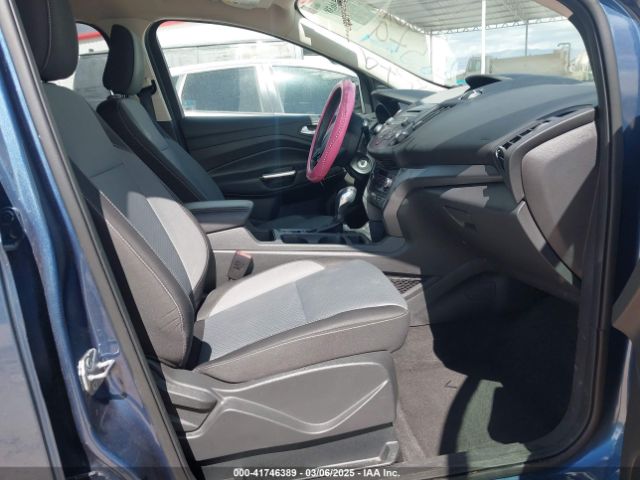 1FMCU9GD4JUA28579 Ford ESCAPE SE