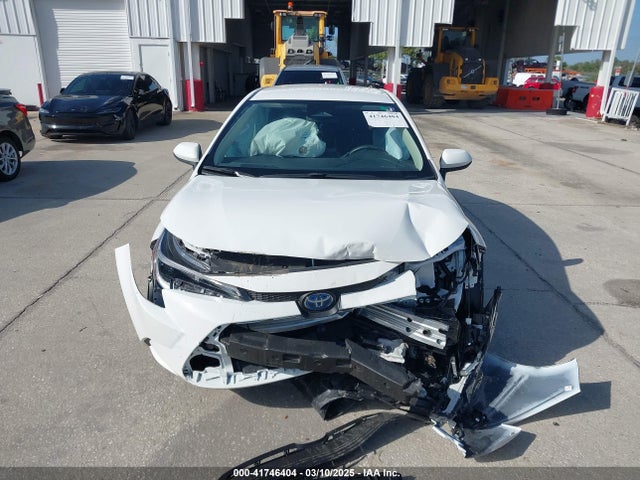 Toyota Corolla Hybrid Le 2024 JTDBCMFE1R3056731 Image 12
