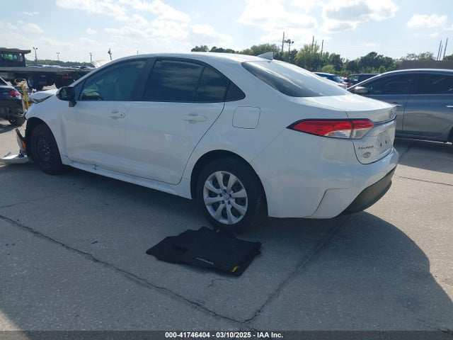 Toyota Corolla Hybrid Le 2024 JTDBCMFE1R3056731 Image 3