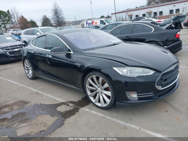2013 TESLA MODEL S 5YJSA1DP0DFP13202 Photo 0