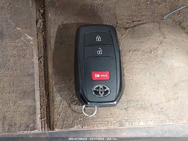 JTDADABU2R3020101 Toyota Prius Xle Awd-e