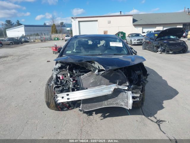 JTDADABU2R3020101 Toyota Prius Xle Awd-e