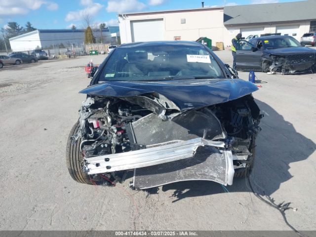 JTDADABU2R3020101 Toyota Prius Xle Awd-e