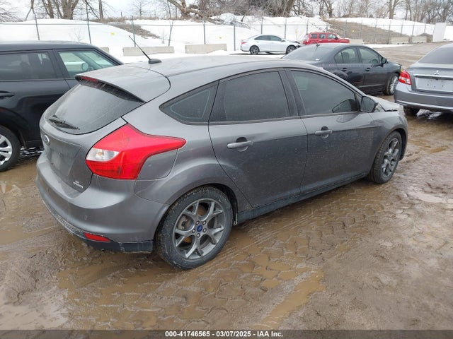 Ford FOCUS SE 2014 1FADP3K23EL236991 Image 4