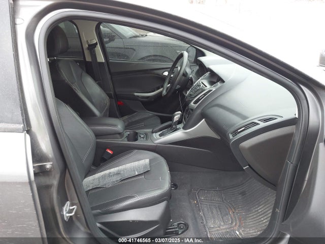 Ford FOCUS SE 2014 1FADP3K23EL236991 Image 5