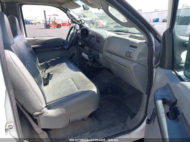 2005 Ford F-350 Xl/xlt მანქანა იყიდება აუქციონზე, vin: 1FDSF34585EA36927, აუქციონის ნომერი: 41746572