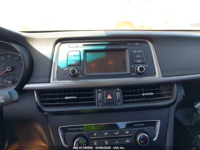 5XXGT4L34GG016620 KIA Optima Lx