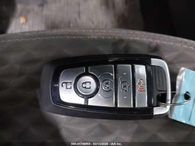 1FMCU9G61NUA42771 Ford ESCAPE SE