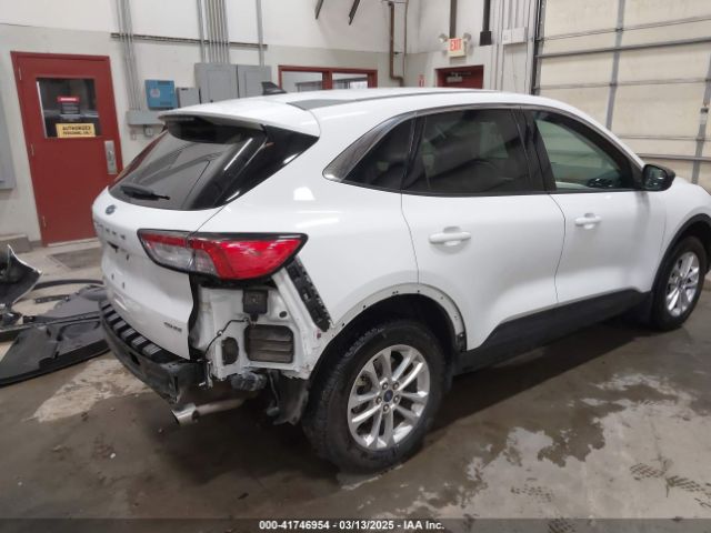 1FMCU9G61NUA42771 Ford ESCAPE SE