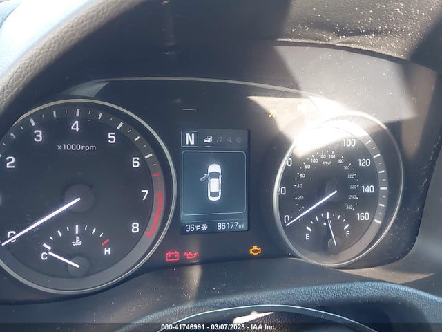 5NPD84LF2JH307949 Hyundai ELANTRA SEL