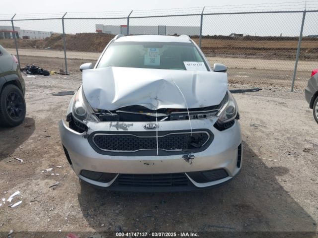 KNDCB3LC6H5088243 KIA NIRO LX