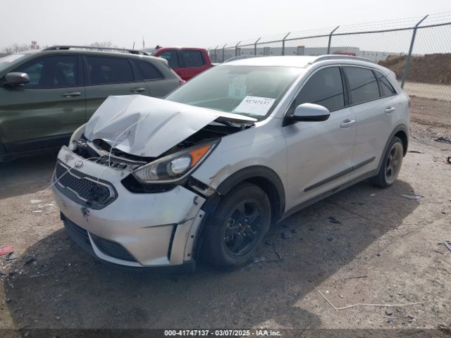 KNDCB3LC6H5088243 KIA NIRO LX