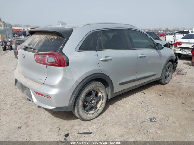 KNDCB3LC6H5088243 KIA NIRO LX