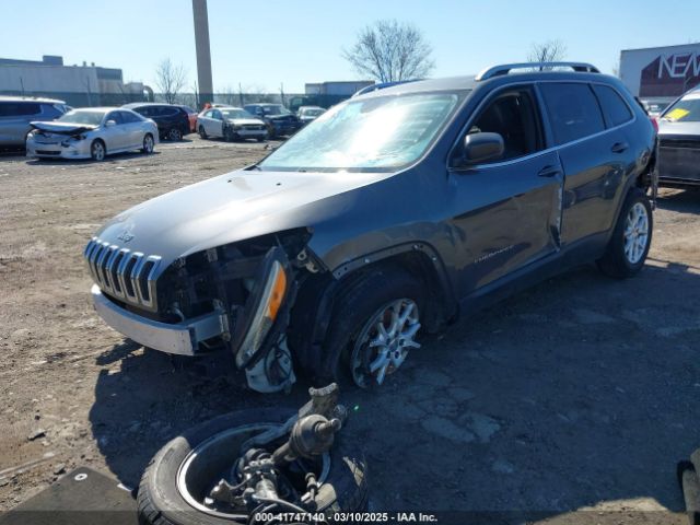1C4PJMCS2HW575645 Jeep Cherokee Latitude 4x4