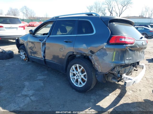 1C4PJMCS2HW575645 Jeep Cherokee Latitude 4x4