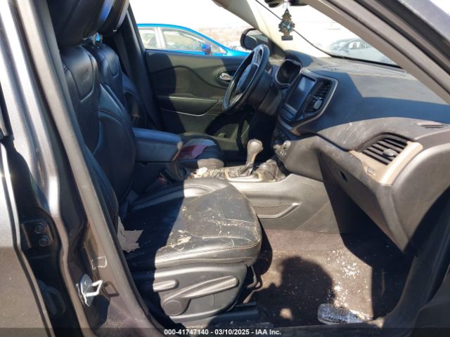 1C4PJMCS2HW575645 Jeep Cherokee Latitude 4x4