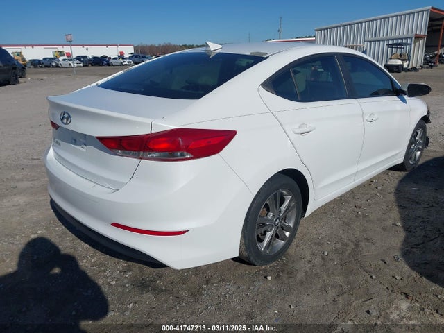5NPD84LFXHH068046 Hyundai ELANTRA SE