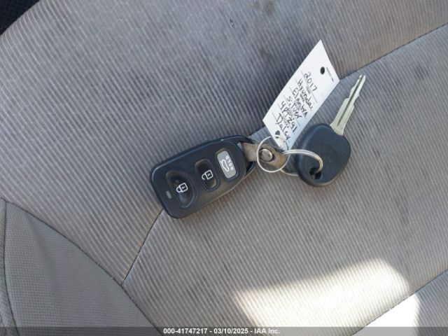 5NPD74LF2HH162411 Hyundai ELANTRA SE
