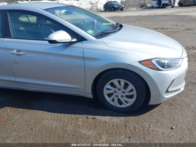 5NPD74LF2HH162411 Hyundai ELANTRA SE